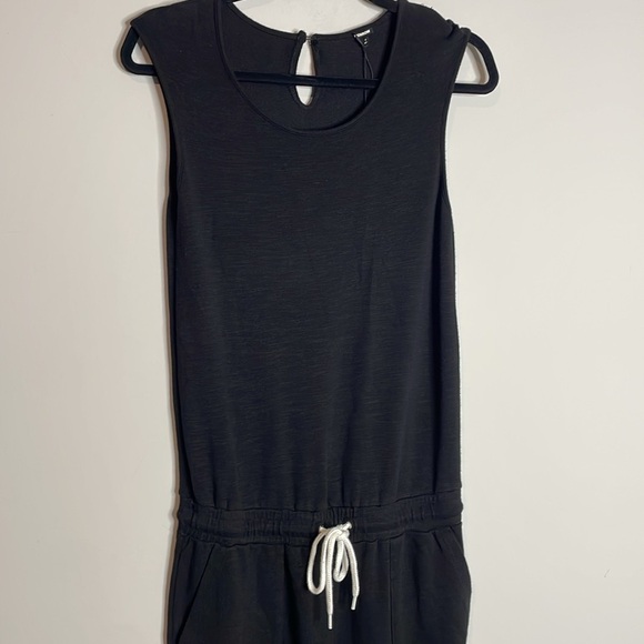 Monrow | Women’s Black Soft Sleeveless Jumpsuit Size Small NWT - Picture 2 of 9
